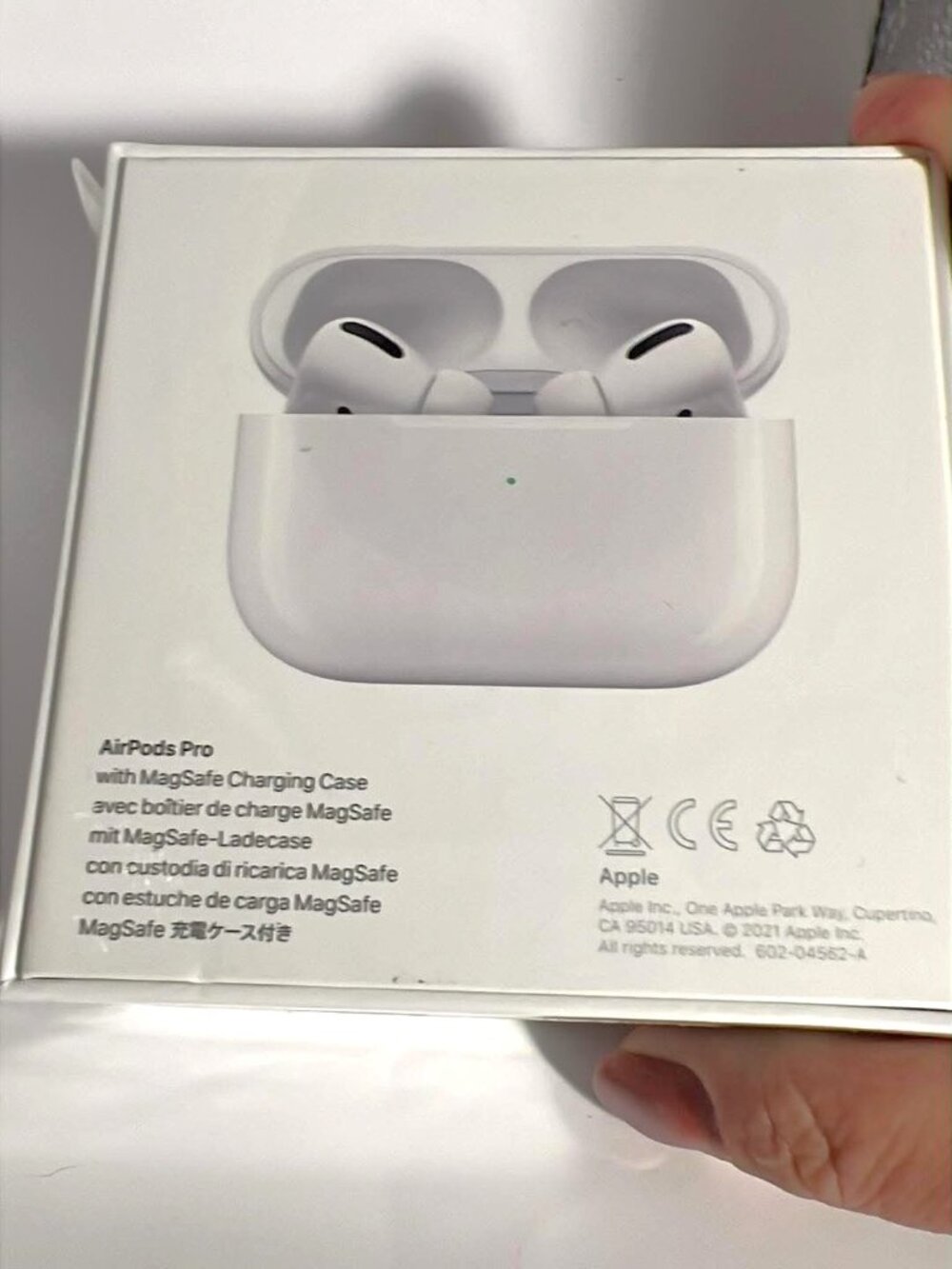 Apple AirPods Pro with MagSafe Charging Case – NEW / SEALED - Picture 2 of 8